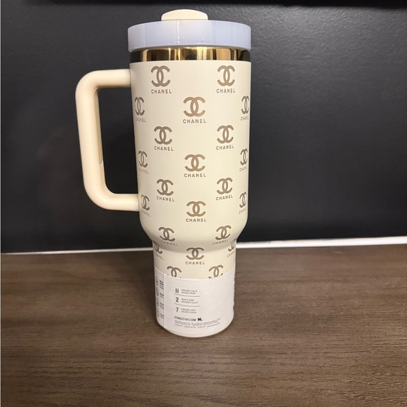 Stanley Chanel Cream and Gold Travel Mug 40oz - Picture 2 of 4
